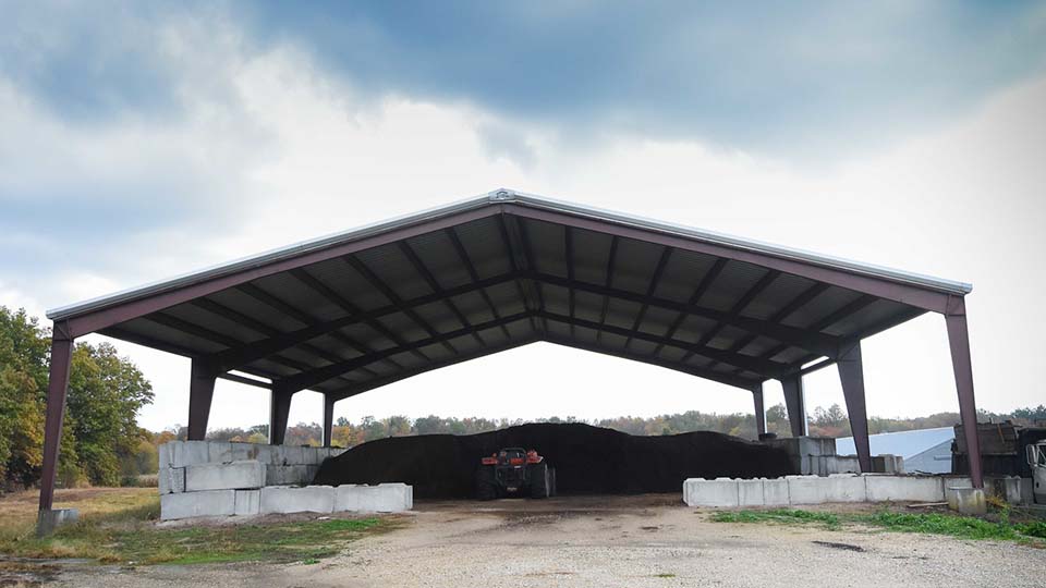 Covered manure storage