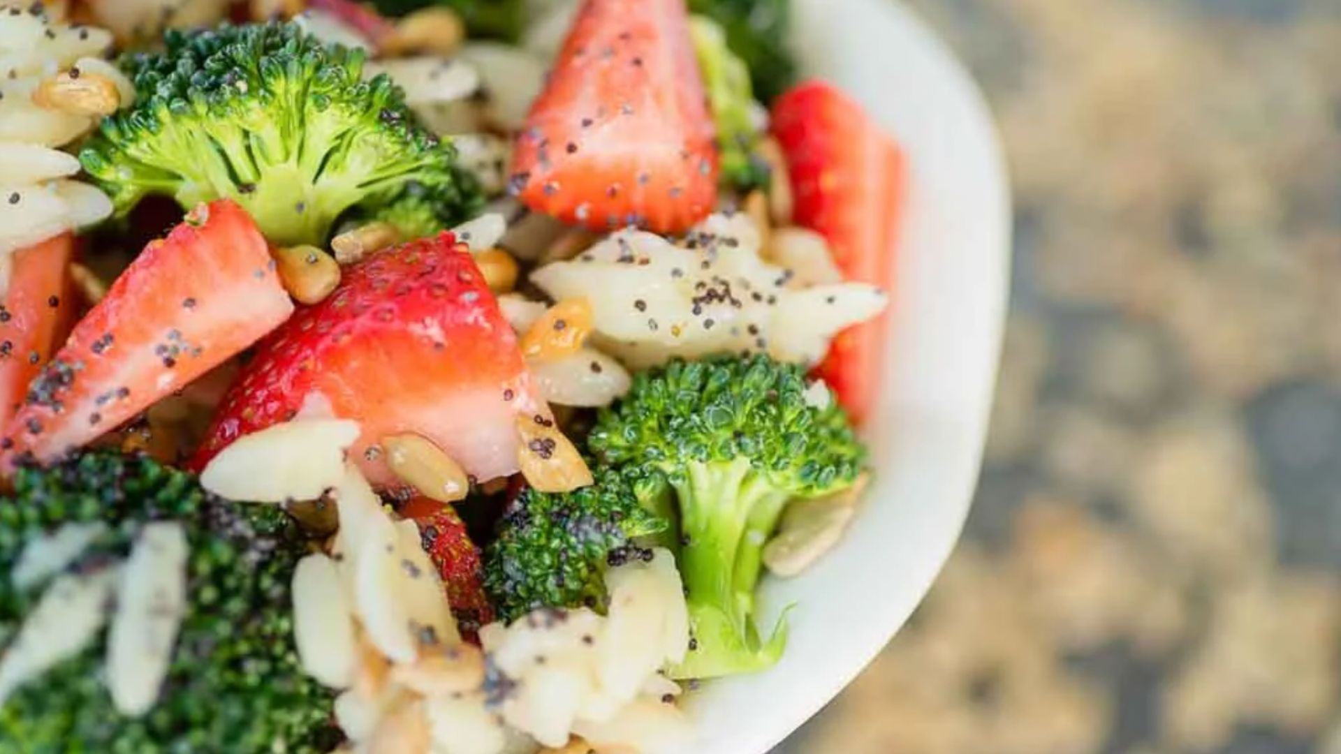 5 Amazing Berry Recipe Ideas + Our Favorite Broccoli Strawberry Orzo Salad