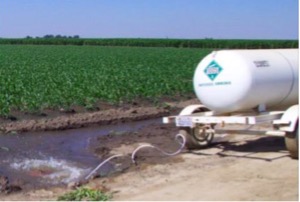 A tank putting Anydrous ammonial into surface irrigation water  