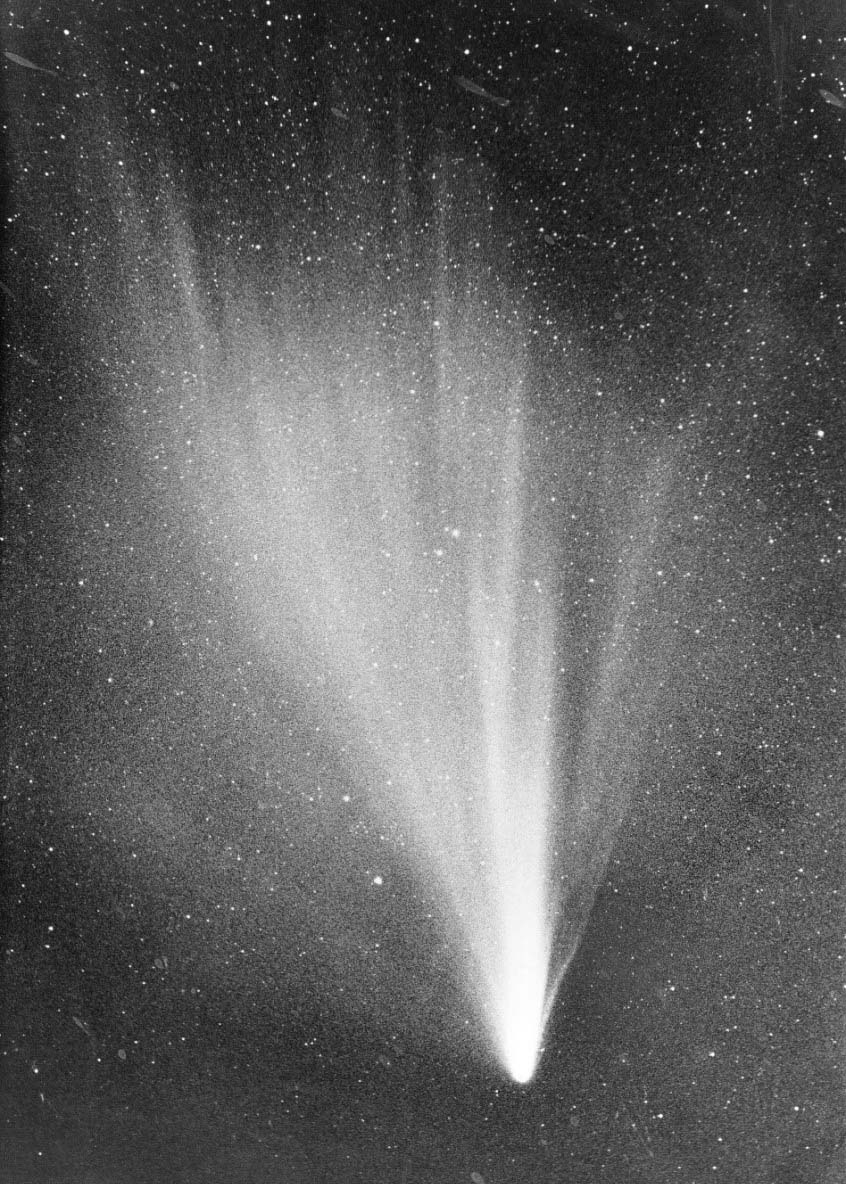 Telescope photo of a comet