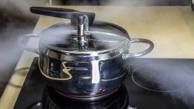 Vegetable Canning Methods in the Pressure Cooker