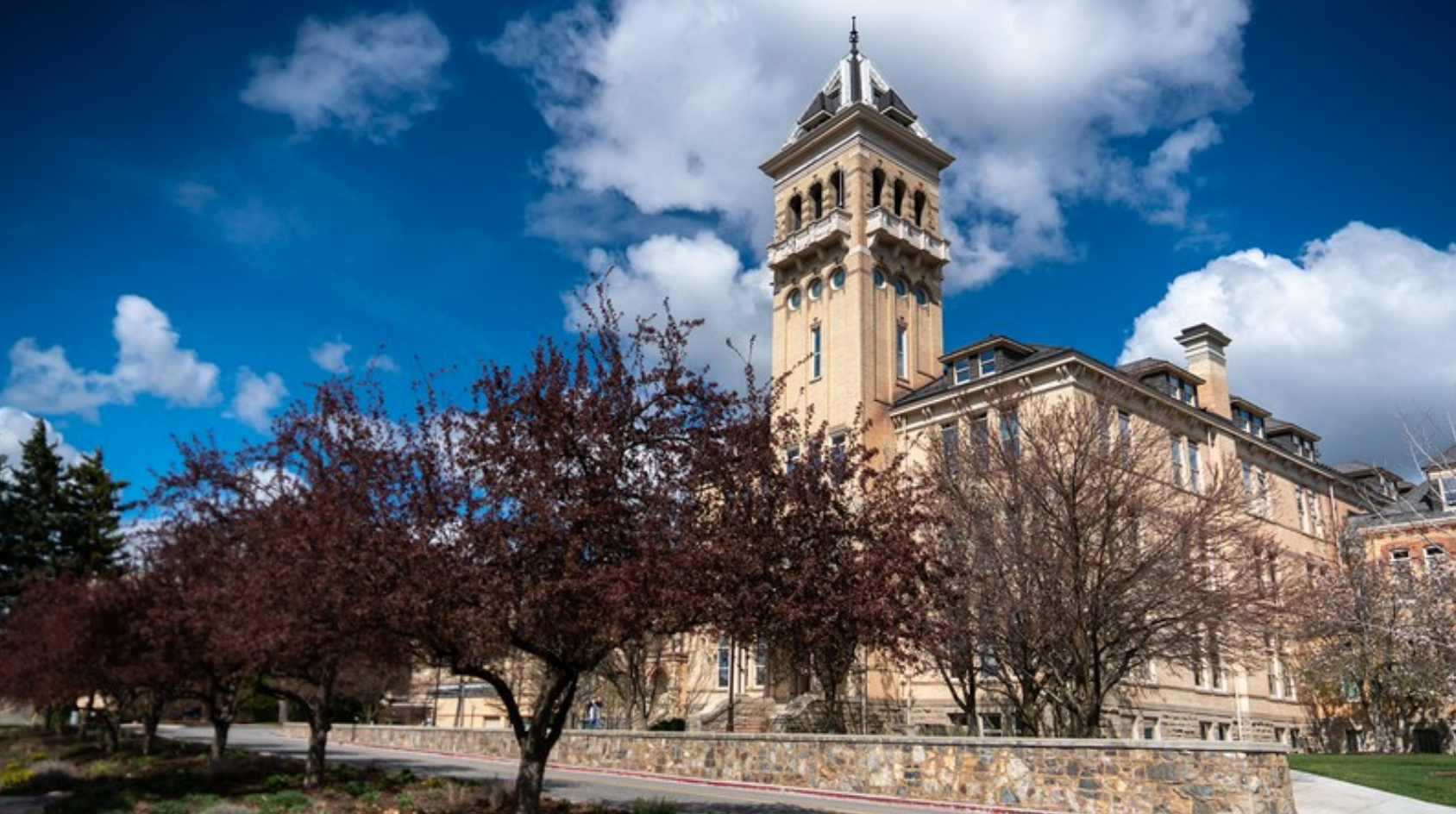 USU Receives Record Research Funding During Pandemic Year